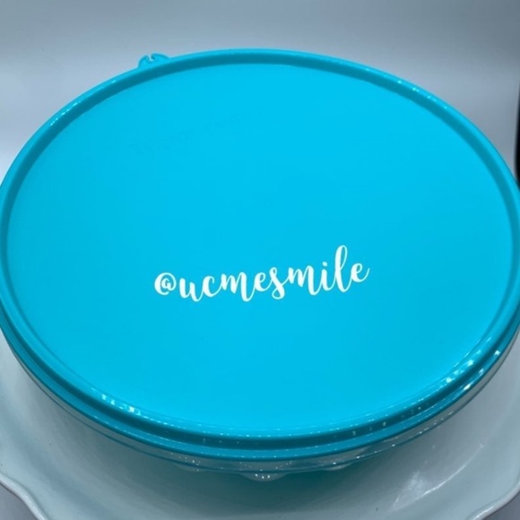 Tupperware Jello Jel-Ring Mold in Aqua - Picture 4 of 5